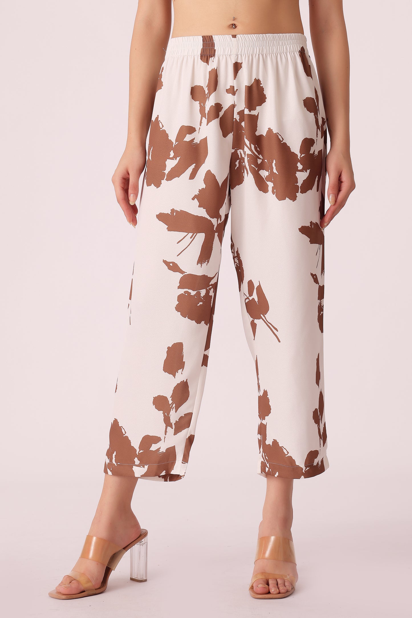 women printed relaxed fit pants - Brown