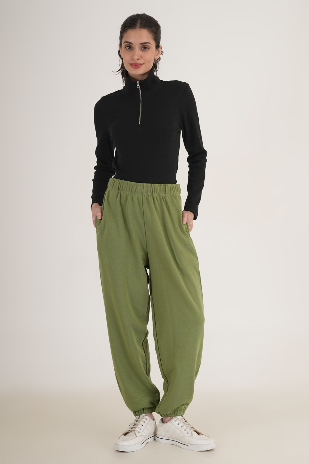 WESTERN REGULAR FIT CASUAL SOLID TRACKPANTS - Olive