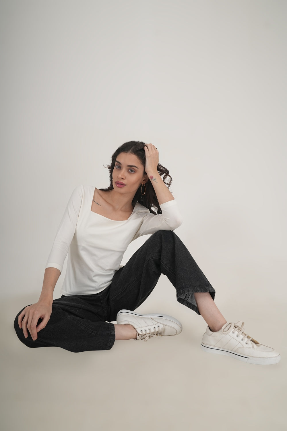 WESTERN REGULAR FIT CASUAL SOLID TOPS - extra image 3