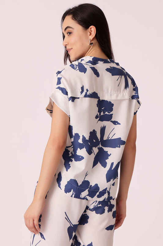 womens relaxed fit printed shirt - extra image 2