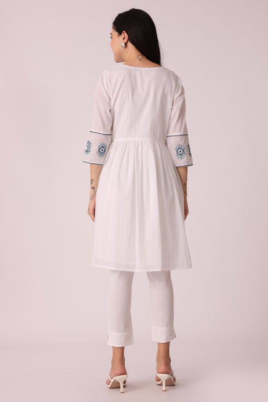 ETHNIC REGULAR FIT EMBROIDERY DRESSES - extra image 2