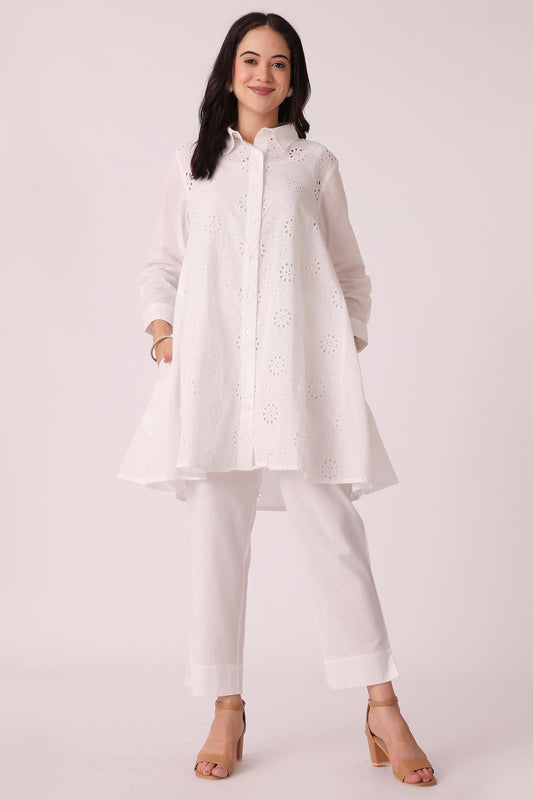 ETHNIC LOOSE FIT SCHIFFLI EMB KURTA - White