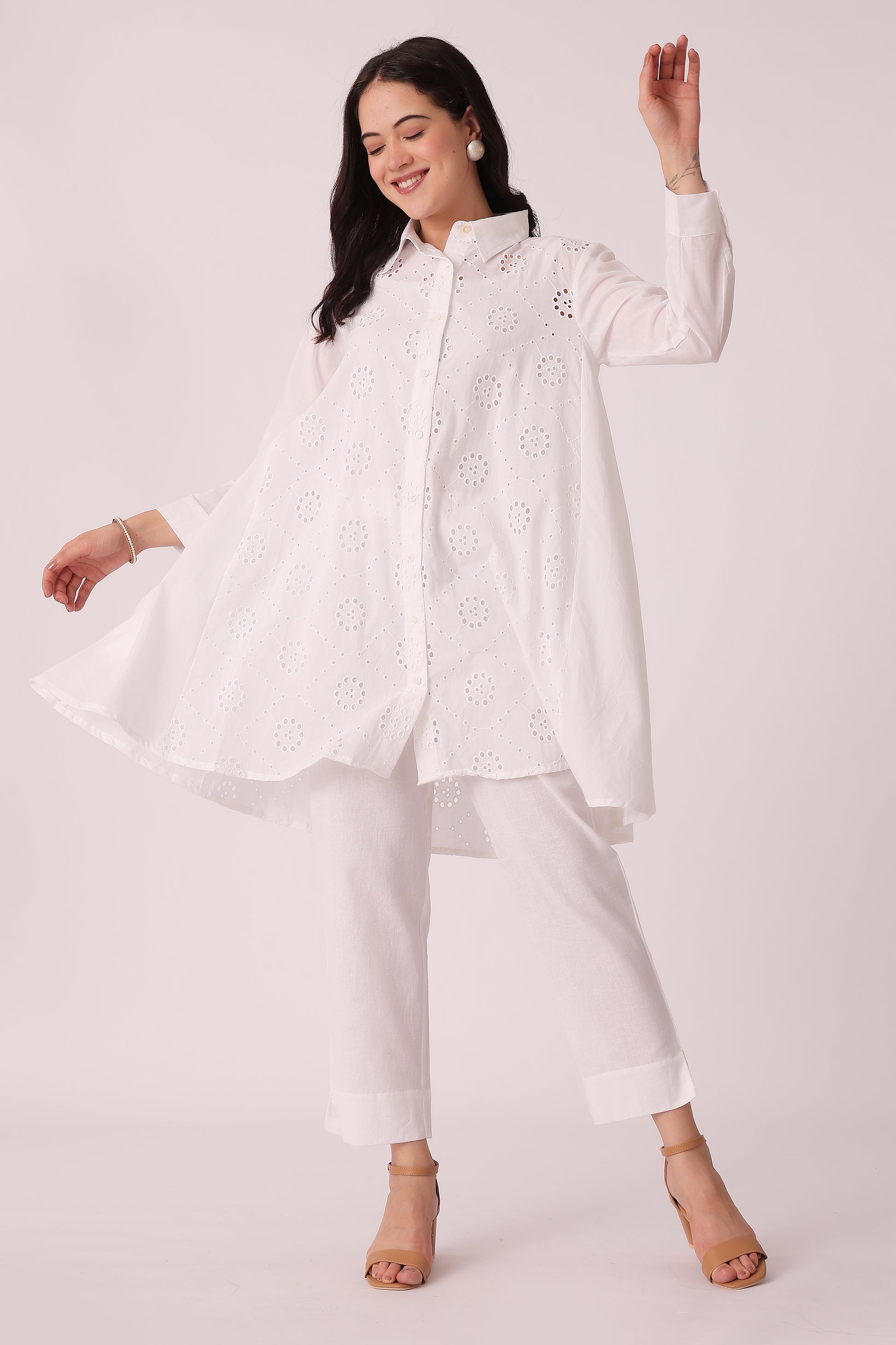 ETHNIC LOOSE FIT SCHIFFLI EMB KURTA - extra image 3