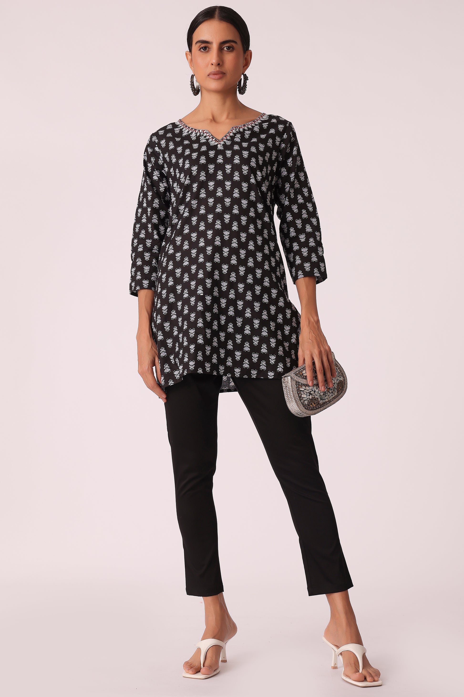 ETHNIC SLIM TAPERED FIT SOLID PANTS - extra image 3